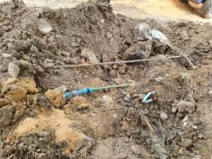 مياه الإسكندرية تواصل حملاتها لإزالة التعديات على شبكة مياه الشرب بنطاق فرع أبو قير