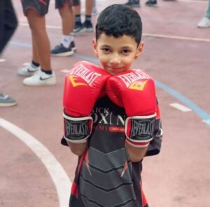 جريدة مصر جايه . تهنىء البطل الصغير " عز الدين حسام الدين