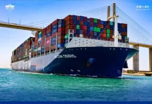 استعادة قناة السويس لحركة عبور سفن الحاويات العملاقة