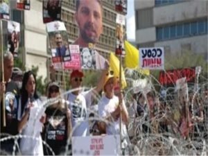 إضراب عام وعصيان مدني في المدن الاسرائيلية الأحد القادم  لاسقاط نتنياهو وحكومته 