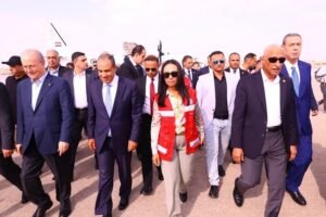 يرة التضامن تصل العريش رفقة وزير الخارجية ورئيس الوزراء الفلسطيني