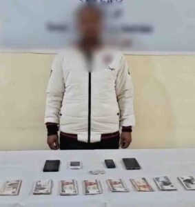 القبض على محتال يستولى على بيانات بطاقات الدفع الإلكترونى بالمنيا