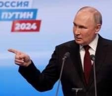 فلاديمير بوتين71 عاما موقفه أمام الغرب بنيل ثقة الروس مجددا بولاية خامسة لمدة 6 سنوات