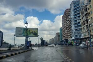 تقلبات جوية وأمطار رعدية متوقعة على الإسكندرية.. وتواجد ميدانى لتصريف تجمعات المياه