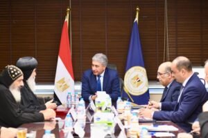 وزير السياحة.. يستقبل الأنبا دانيال النائب البابوي وأسقف ورئيس دير الأنبا بولا بالبحر الأحمر