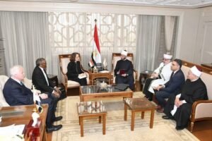 وزير الأوقاف.. يستقبل وفدًا رفيع المستوى من منظمة كنائس من أجل السلام في الشرق الأوسط