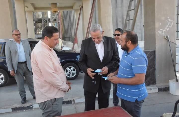 محافظ الغربية يتفقد مواقع تخزين القمح بطنطا ويوجه بتيسير إجراءات الاستلام ودعم المزارعي
