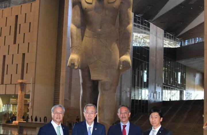 الأمين العام الأسبق لمنظمة الأمم المتحدة يزور المتحف المصري الكبير