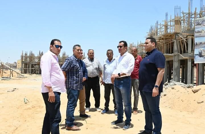 الشربيني يتابع مشروعات المرافق والطرق ومشروع "ديارنا" بمدينة العاشر من رمضان