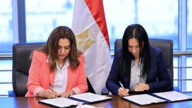 لتسويق المنتجات التراثية واليدوية والتمكين الاقتصادي..التضامن والتنمية المحلية توقعان بروتوكول مشروع "أيادي مصر" 