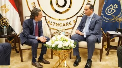 السبكي يبحث مع شركة Abbott أوجه التعاون في تقنية القسطرة القلبية لاستبدال الصمام الأورطي