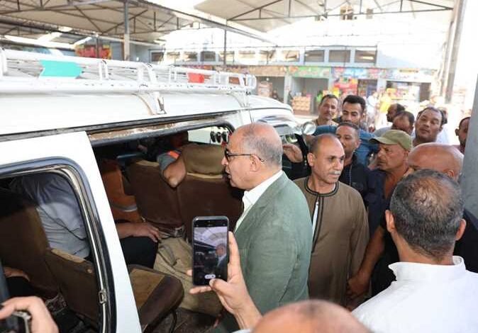 بعد زيادة أسعار البنزين.. مشادات على التعريفة الجديدة بالخطوط الفرعية بالمنيا