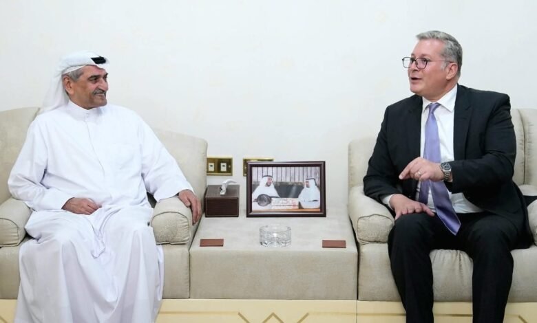 حاكم الفجيرة يستقبل وزير البترول لبحث تعزيز التعاون بين مصر والإمارات