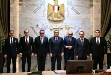 رئيس الوزراء ووزير الصحة يلتقون بنائب وزير الصحة والسفير التركي لتعزيز التعاون الصحي