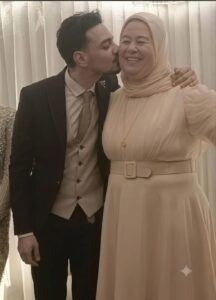 مبارك للعروسين 

